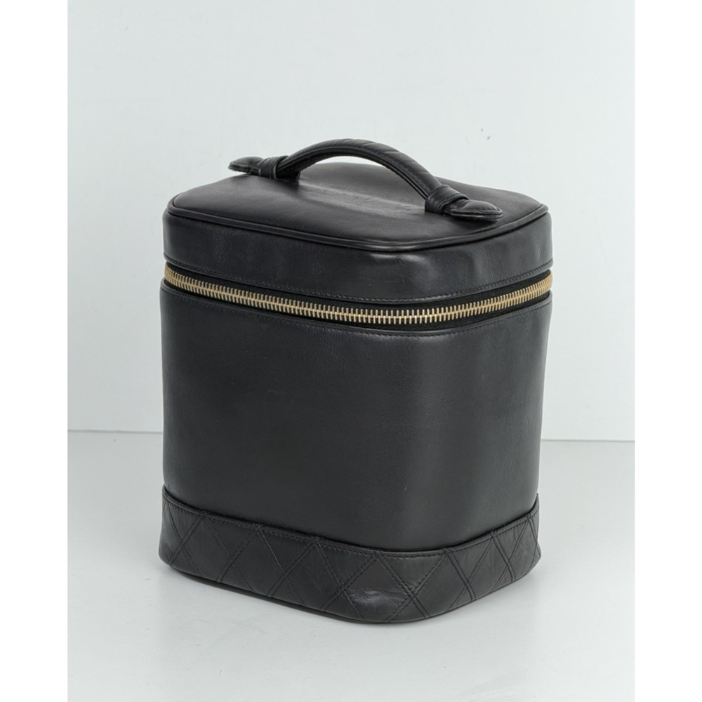 Chanel Vanity Cosmetic Case Bag in Black Leather Vintage Timeless S